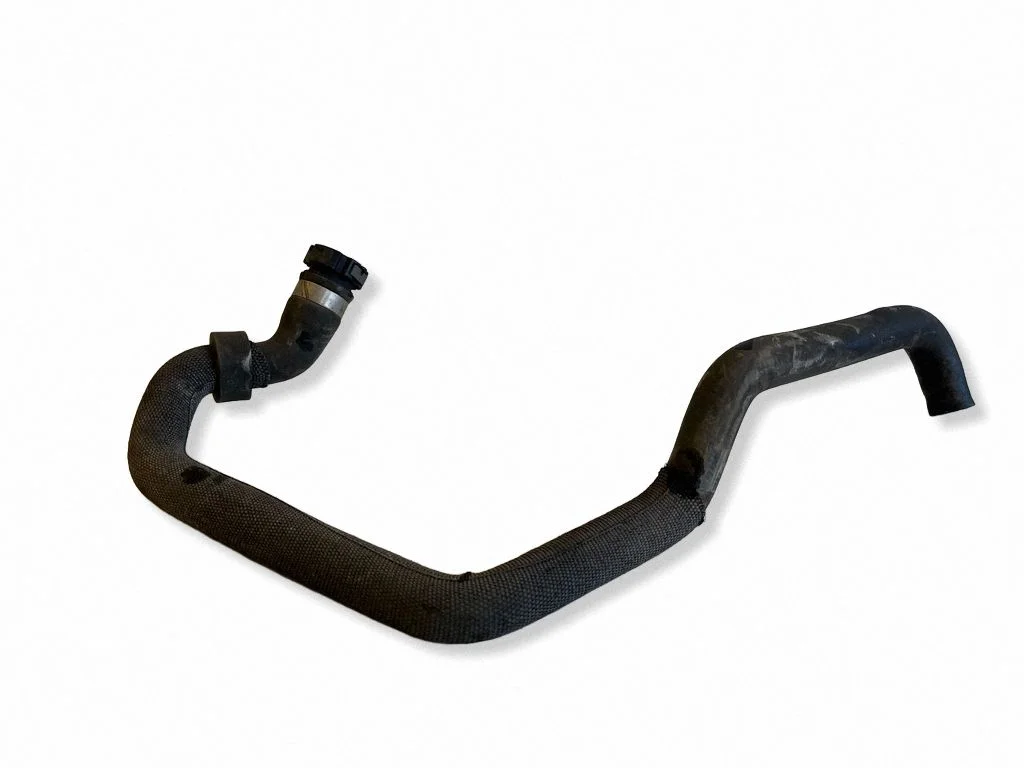 Variklio aušinimo vamzdelis (-ai)/ žarna (-os)