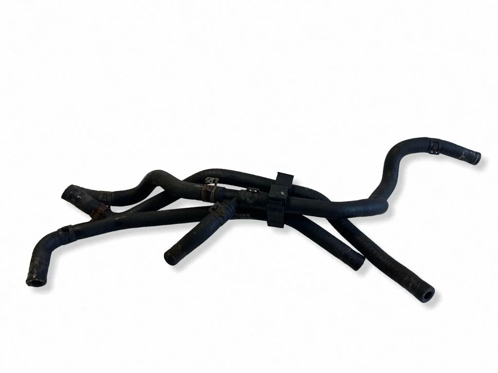 Engine coolant pipe/hose 04E122447K