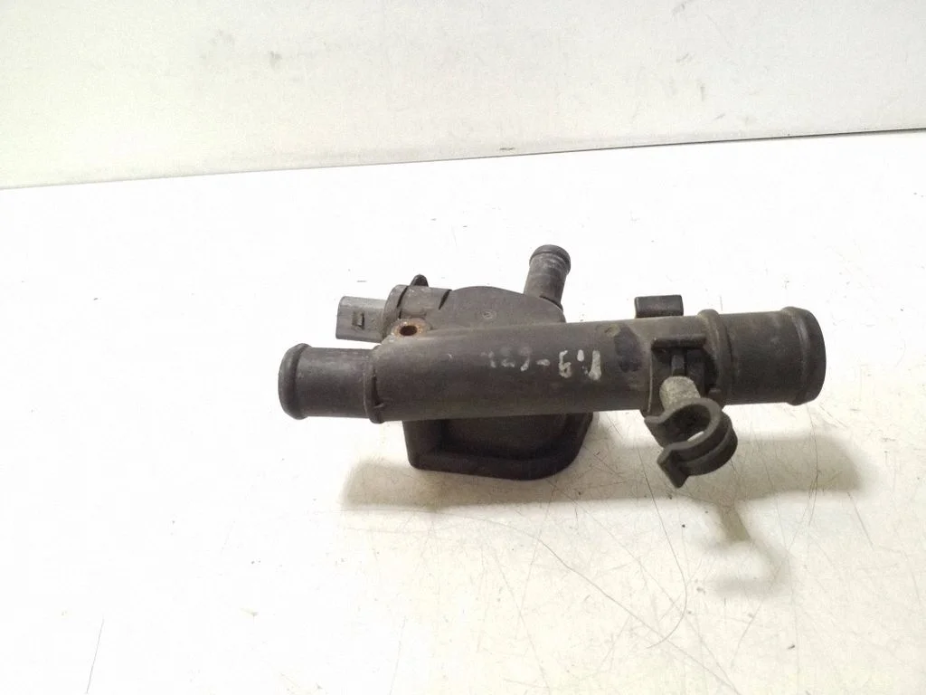 Engine coolant pipe/hose 038121133