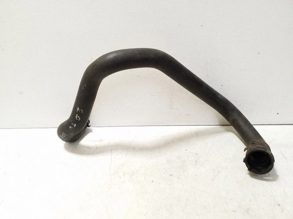 Engine coolant pipe/hose