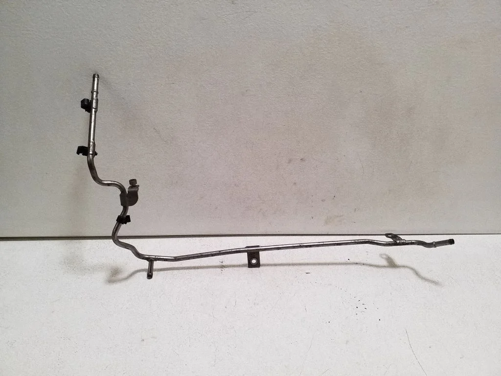 Engine coolant pipe/hose 06J121075F
