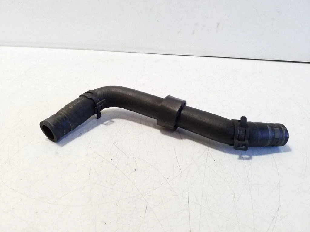 Engine coolant pipe/hose 8J0121109E