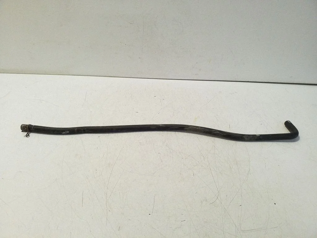 Engine coolant pipe/hose