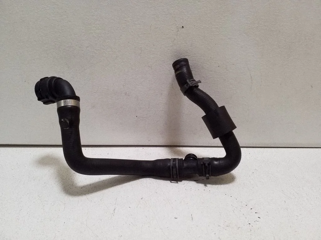 Engine coolant pipe/hose 8R0819332J