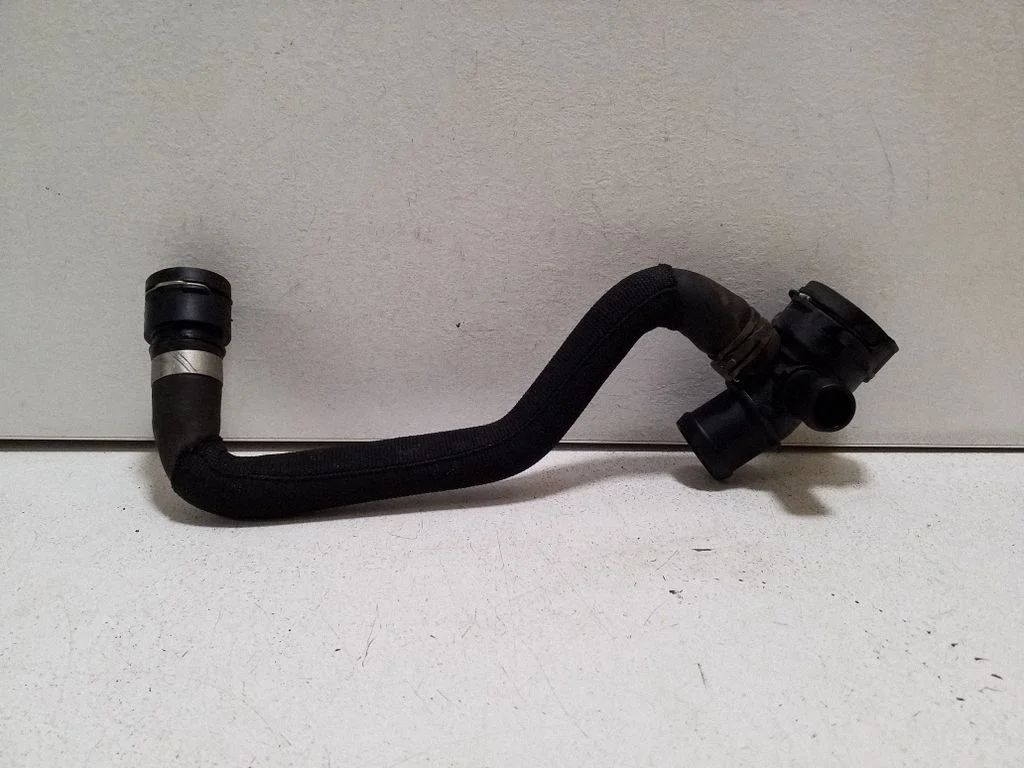 Engine coolant pipe/hose 8R0121049P