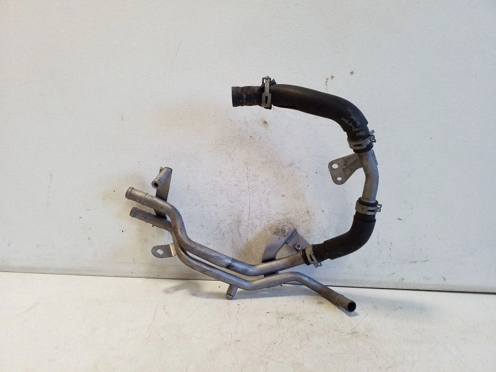 Engine coolant pipe/hose
