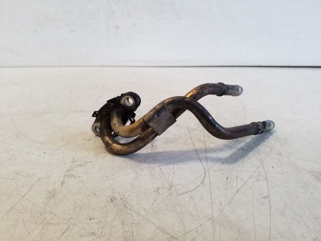 Engine coolant pipe/hose 04C122447E