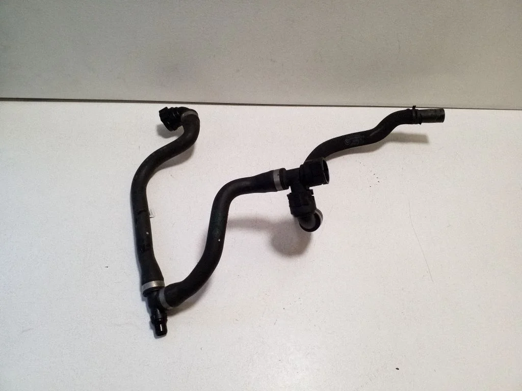 Engine coolant pipe/hose 17128654870