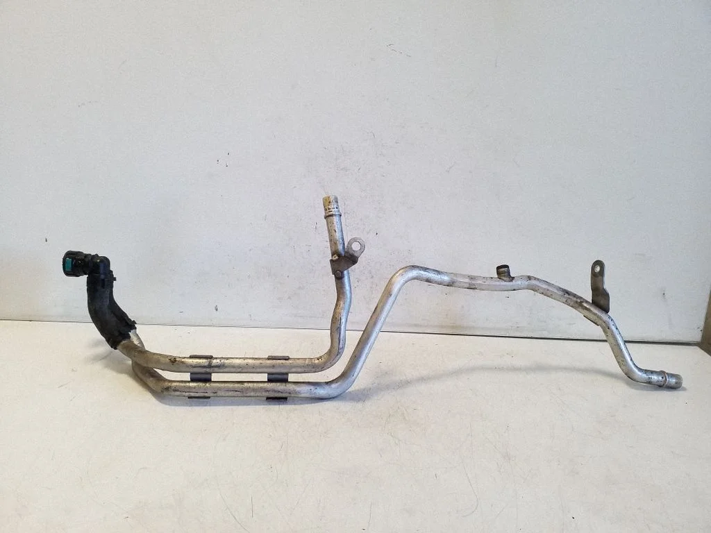 Mootori jahutusvedeliku toru / voolik AW9318C553BB