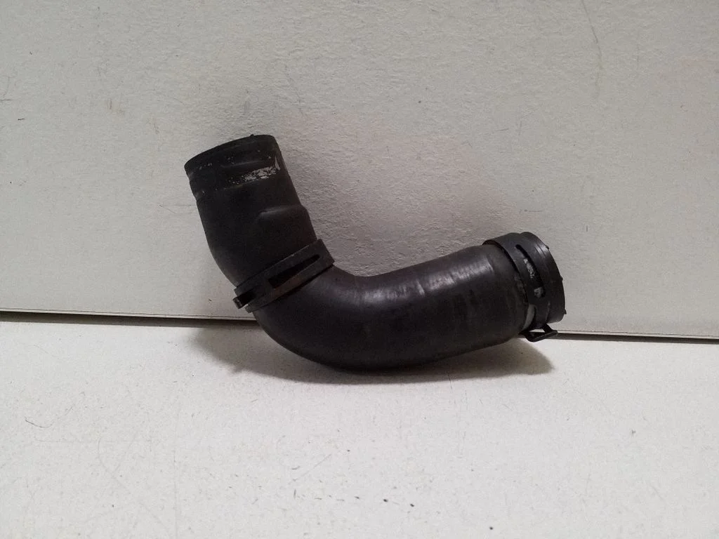 Mootori jahutusvedeliku toru / voolik 9X238N241BB