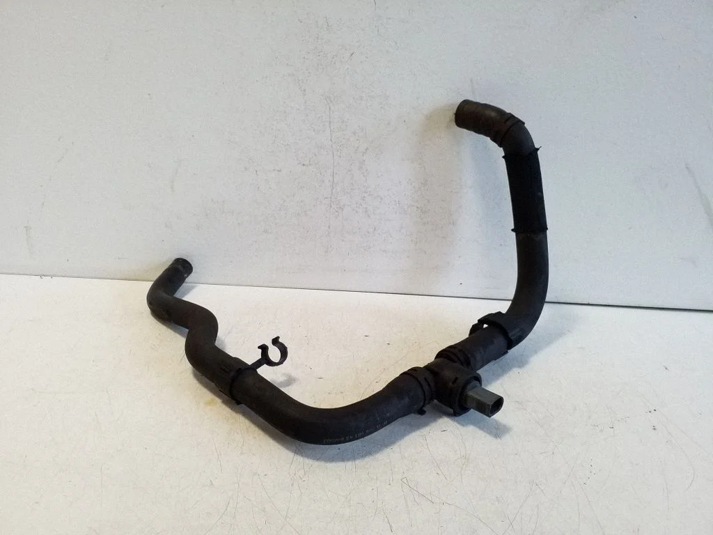 Engine coolant pipe/hose 2E0121096A