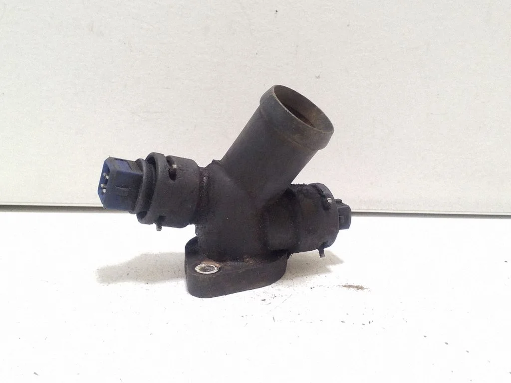 Engine coolant pipe/hose 074121133B