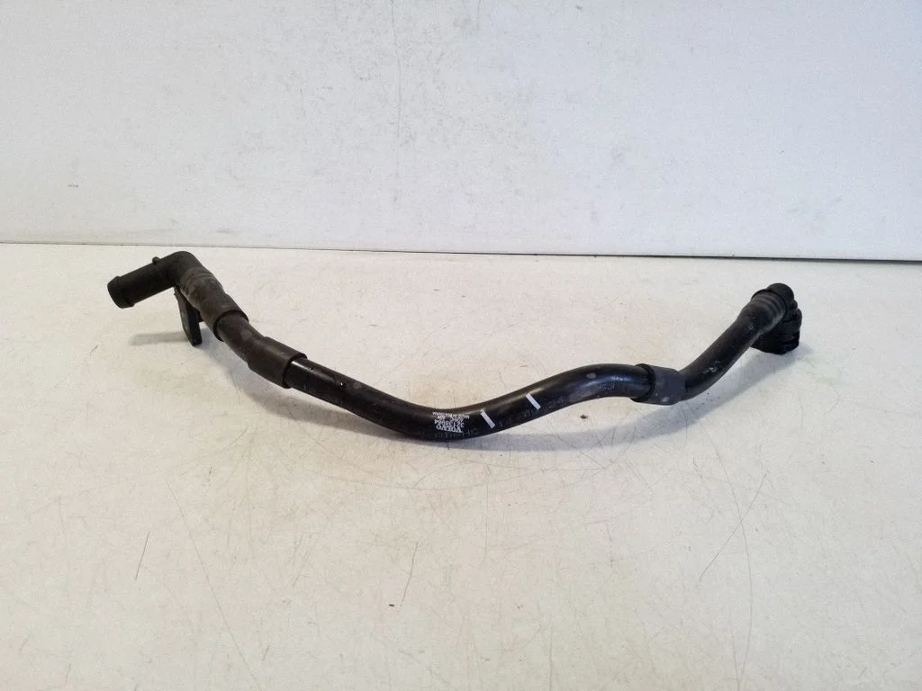 Engine coolant pipe/hose 32138984