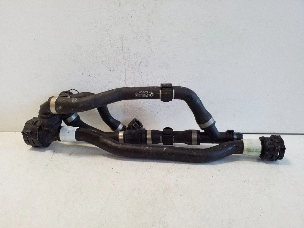Engine coolant pipe/hose 9475683