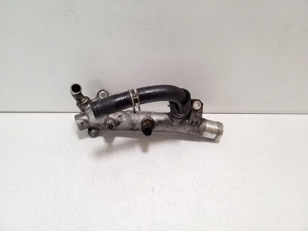 Engine coolant pipe/hose 18V08A
