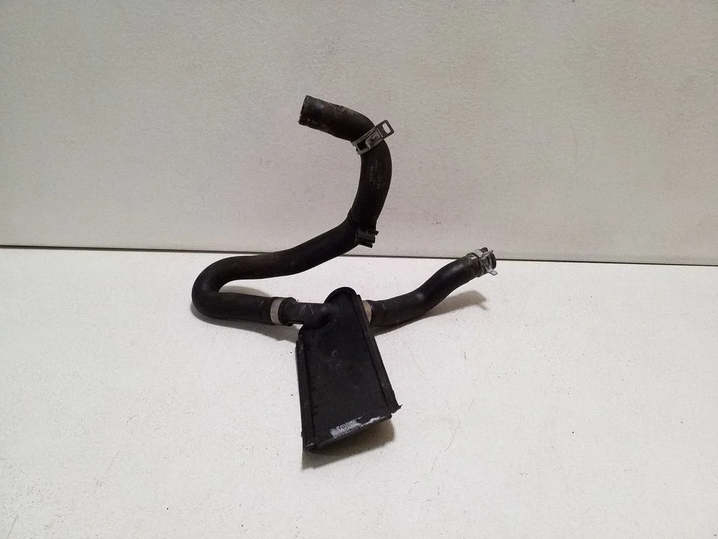 Engine coolant pipe/hose 31338297