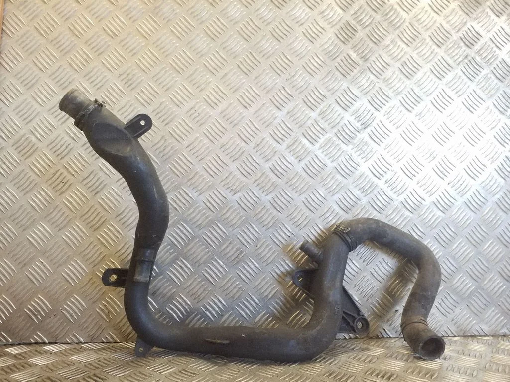 Przewody układu chłodzenia silnika 13111683 – Opel Astra G (1998-2009)