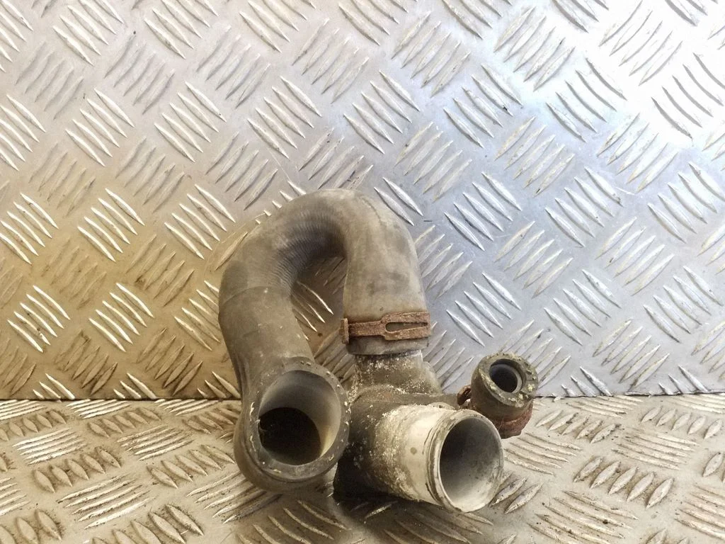 Przewody układu chłodzenia silnika 90572899 – Opel Astra G (1998-2009)