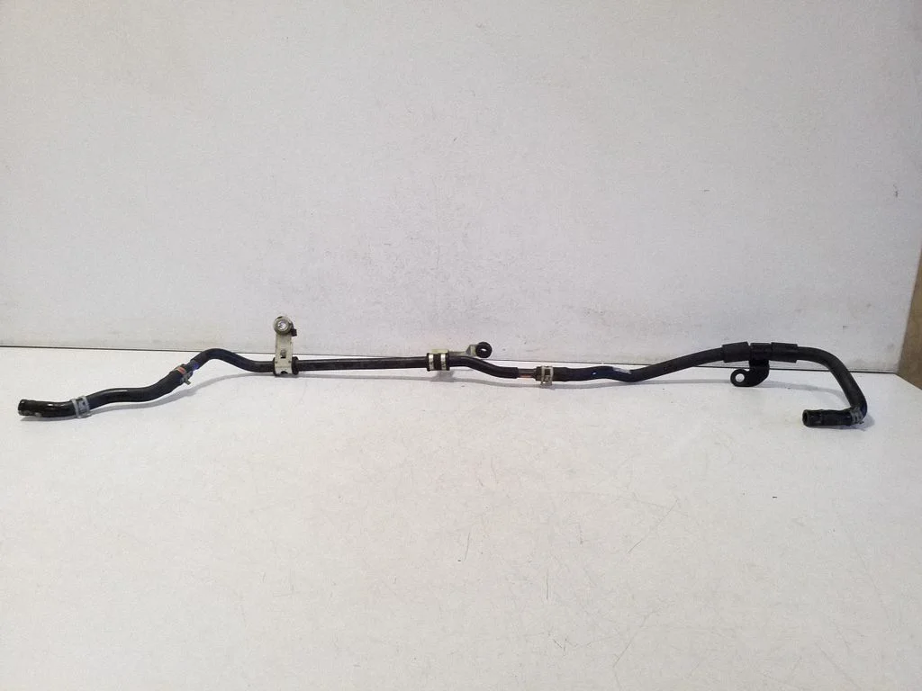 Engine coolant pipe/hose