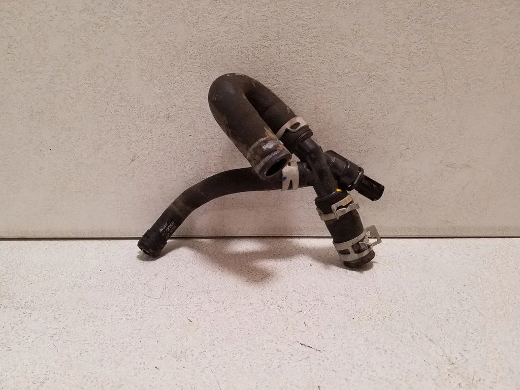 Engine coolant pipe/hose 162700T010