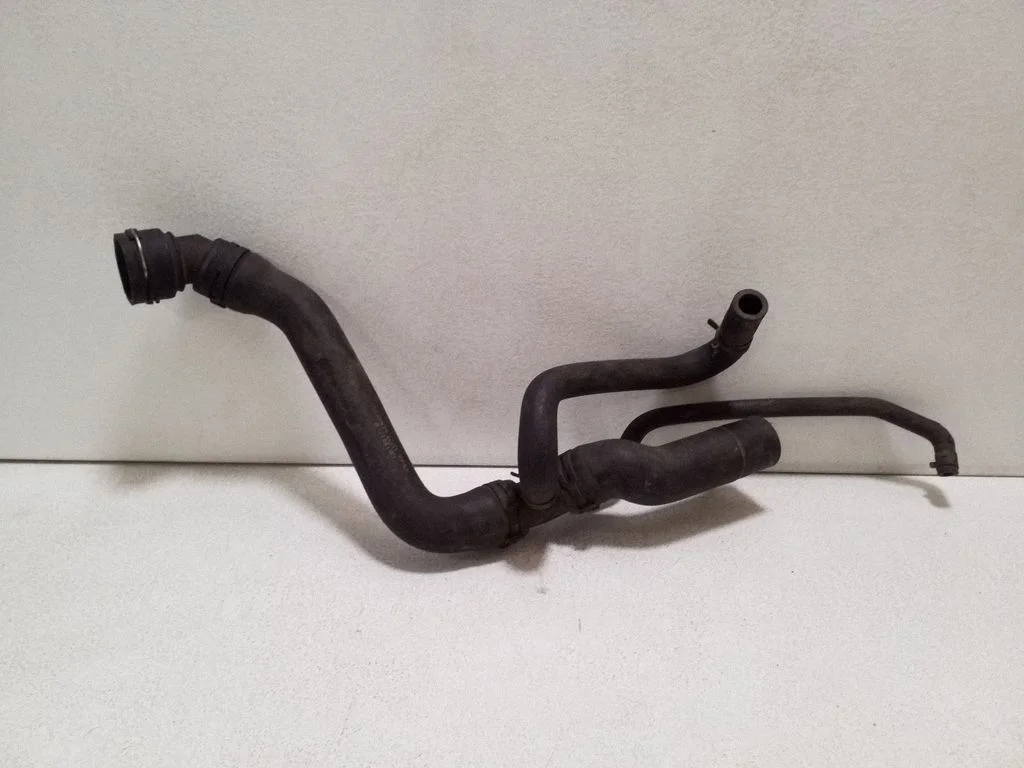 Engine coolant pipe/hose 1J0122101B