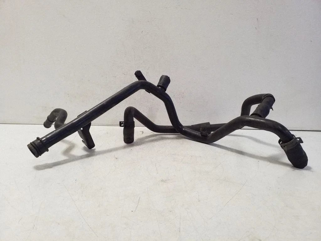Engine coolant pipe/hose 06A121065D