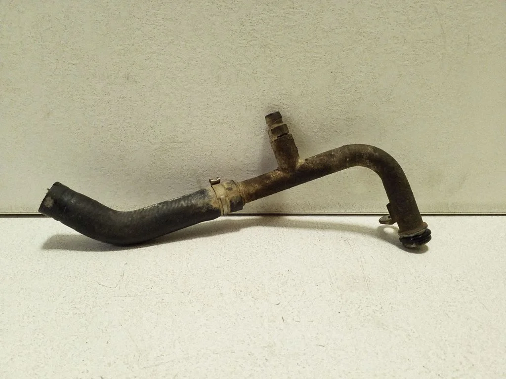 Engine coolant pipe/hose 31104688