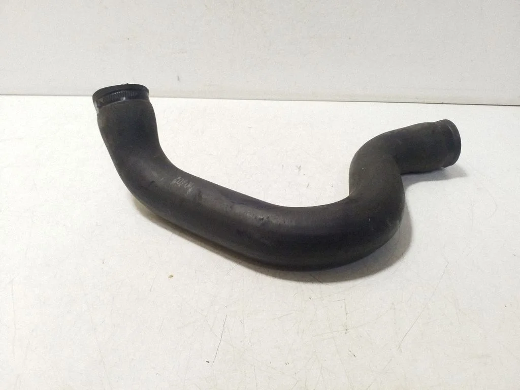 Engine coolant pipe/hose 08671393