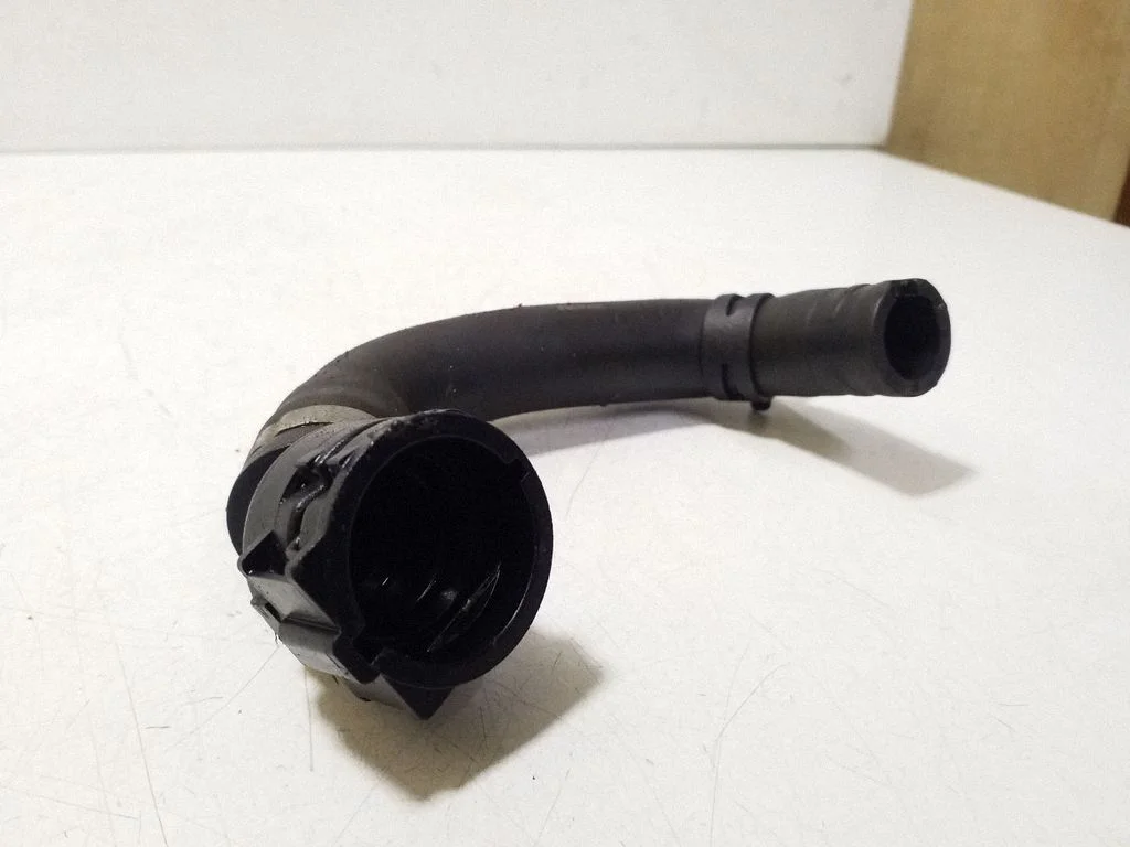 Engine coolant pipe/hose 31336461
