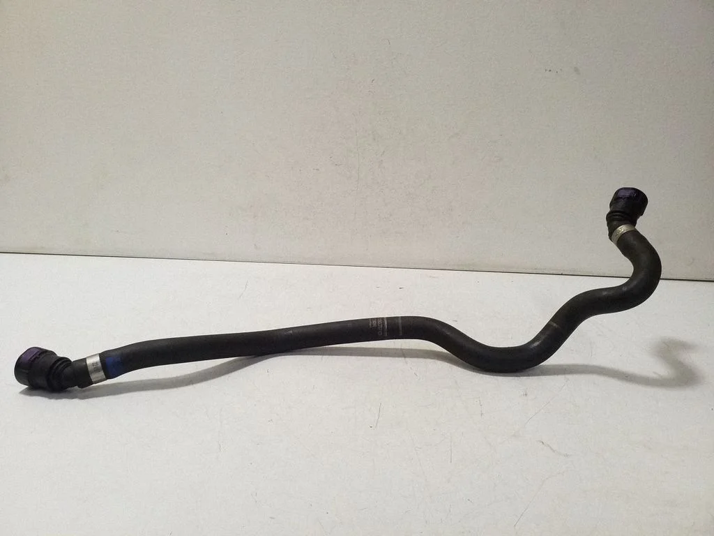 Engine coolant pipe/hose 31338396