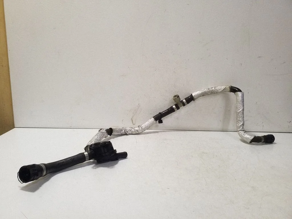 Engine coolant pipe/hose 31439718