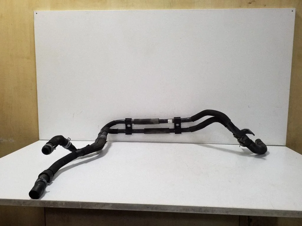 Engine coolant pipe/hose 4KE121609P