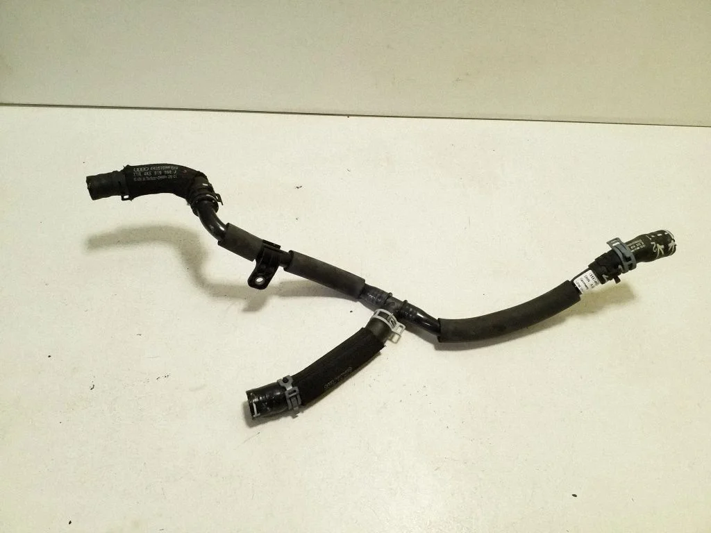 Engine coolant pipe/hose 4KE819885B