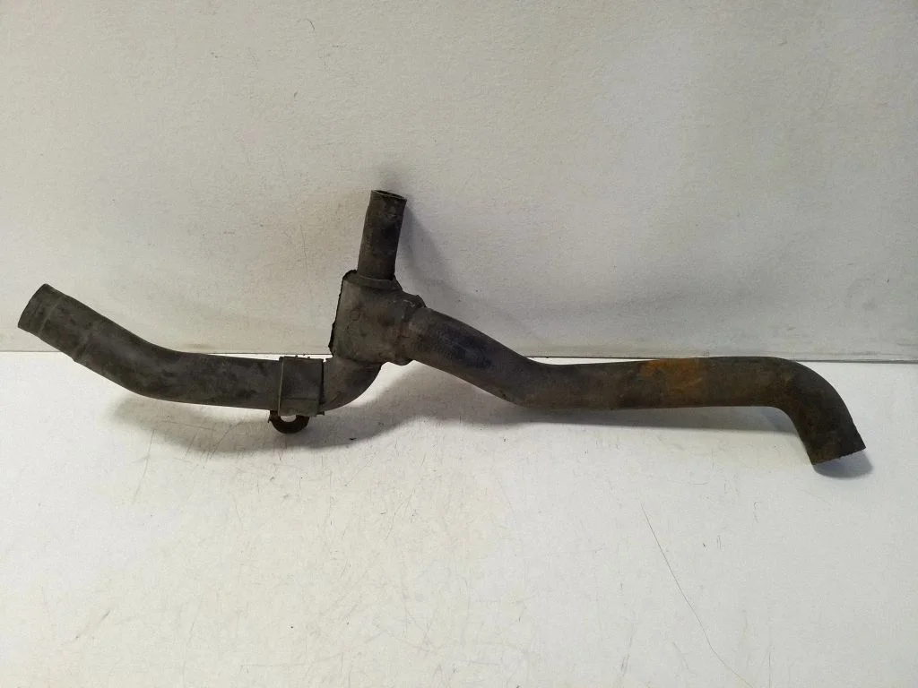 Engine coolant pipe/hose – Renault Megane I (1995-2002)