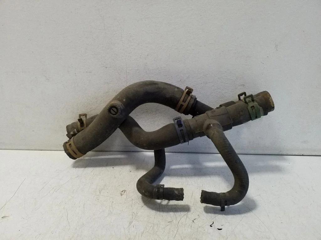 Engine coolant pipe/hose – Renault Megane I (1995-2002)