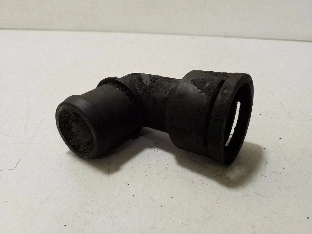 Engine coolant pipe/hose 037121619