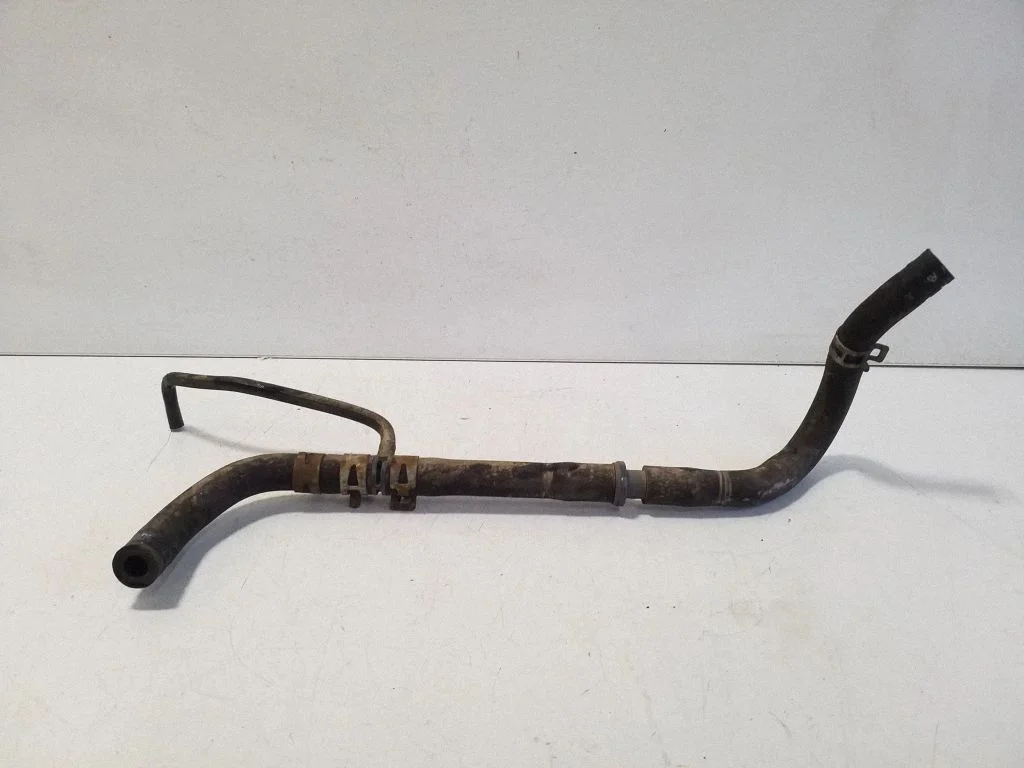 Engine coolant pipe/hose