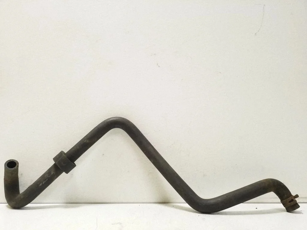 Engine coolant pipe/hose