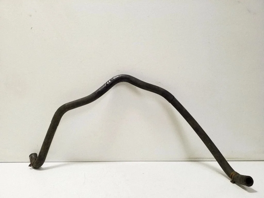 Engine coolant pipe/hose