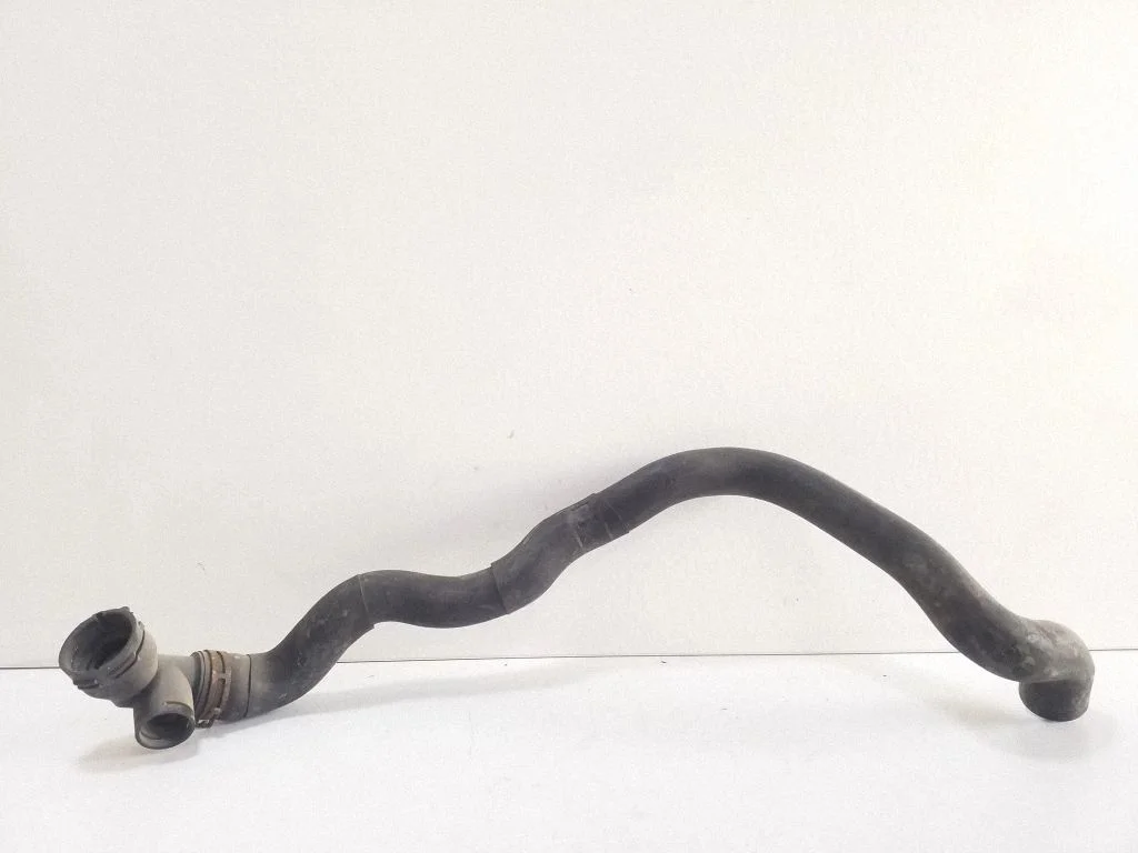 Mootori jahutusvedeliku toru / voolik
