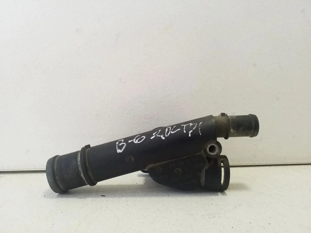 Mootori jahutusvedeliku toru / voolik – Volkswagen Passat B6 (2005-2010)