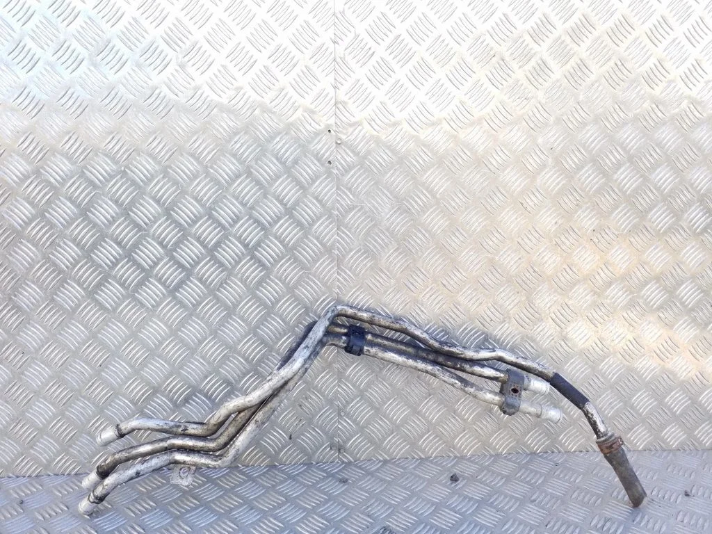 Engine coolant pipe/hose 7H0819329