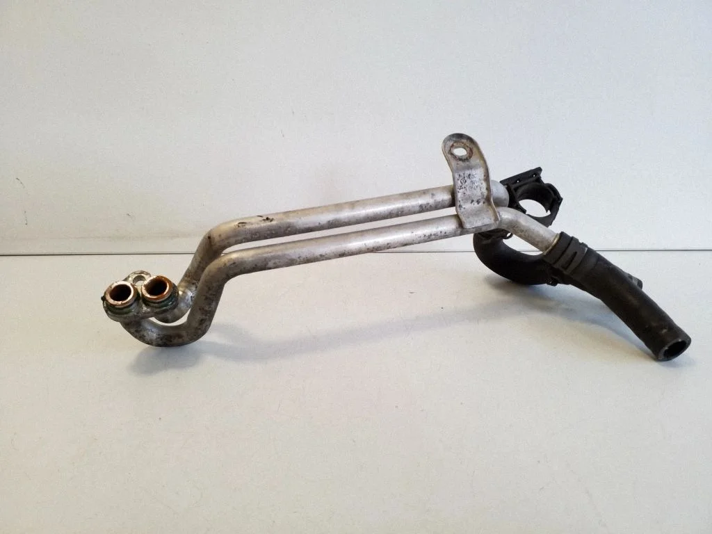 Engine coolant pipe/hose 03C121050G