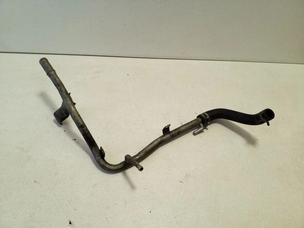 Engine coolant pipe/hose