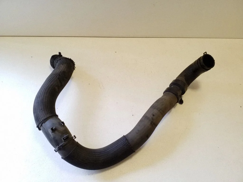 Engine coolant pipe/hose – Renault Trafic III (X82) (2014-)