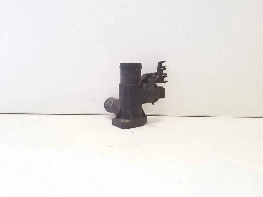 Engine coolant pipe/hose 037121133E