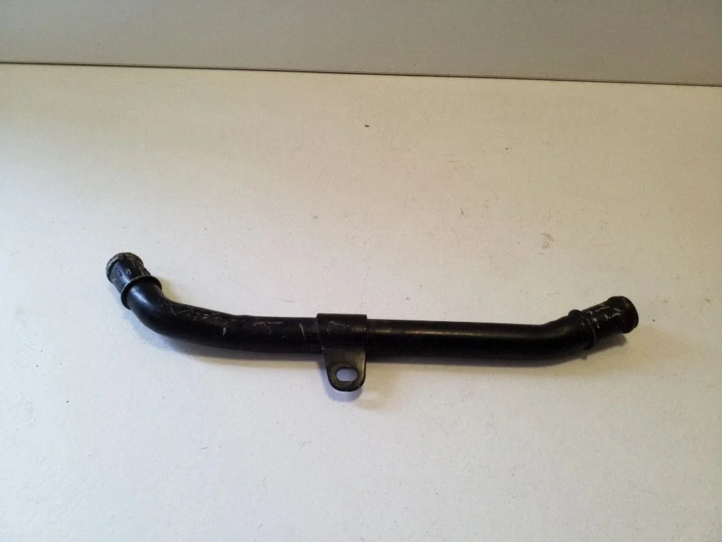 Engine coolant pipe/hose 06F121065J