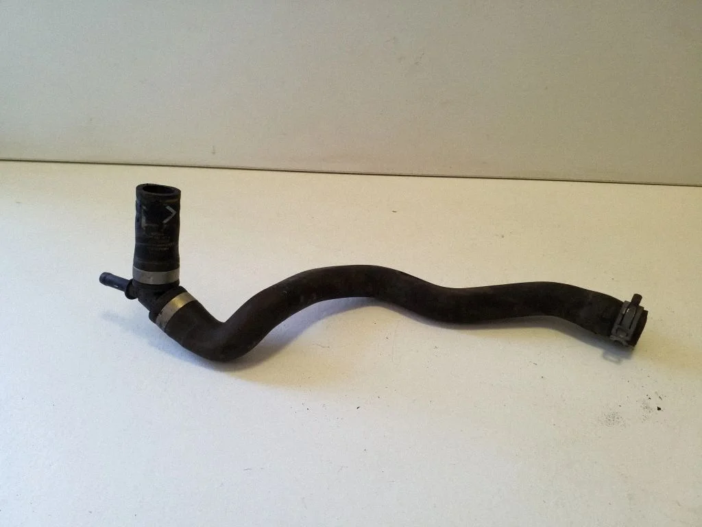 Engine coolant pipe/hose 2H2122157A