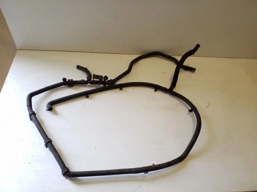 Engine coolant pipe/hose 2H0121444F