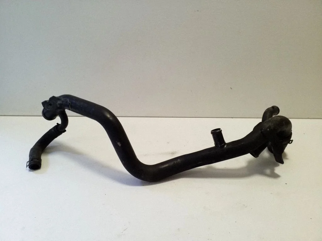 Engine coolant pipe/hose 2H0121096BA